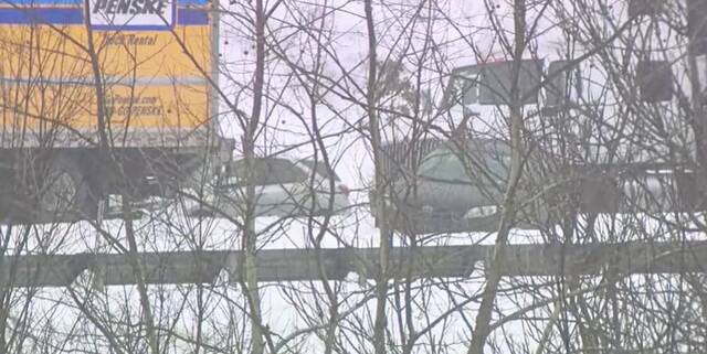 1 dead in crashes involving 18 vehicles on I-79 in Butler County