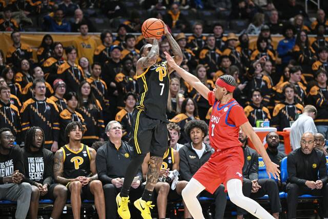 Short-handed Pitt can’t hang with SMU in 2nd half, drops to 2-9 in ACC