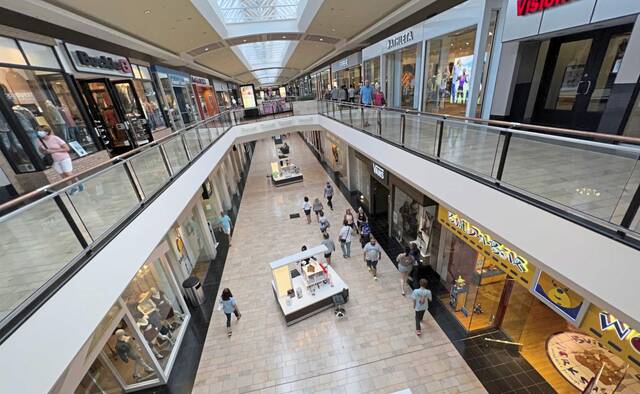 Firefighters battle ‘stubborn’ fire at Ross Park Mall, opening delayed