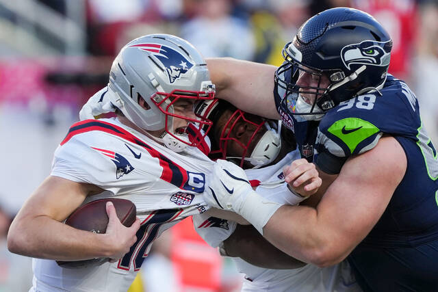 Seahawks ride ‘Dark Side’ defense to Super Bowl rout of Patriots