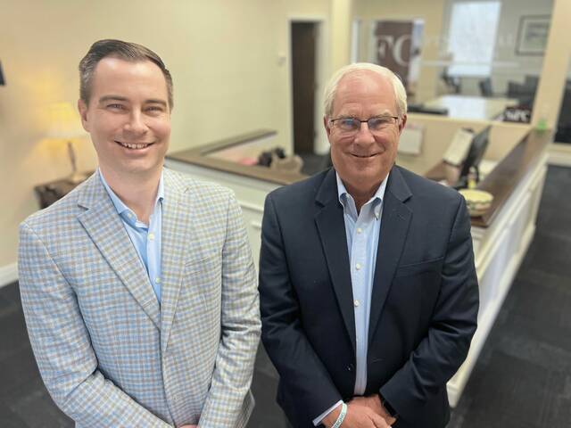 Father-son financial advisers share love of golf, family and service in Fox Chapel area