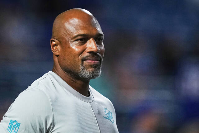 Defensive coordinator job brings Anthony Weaver back to Ravens