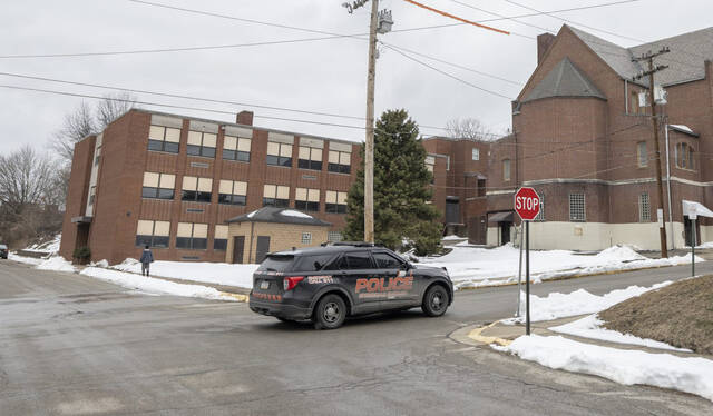 Officials quiet after Springdale man detained by ICE