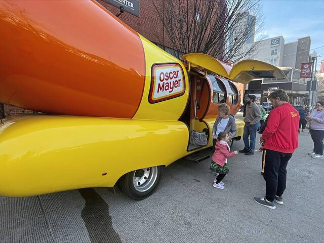 Oscar Mayer Wienermobile returns to Pittsburgh