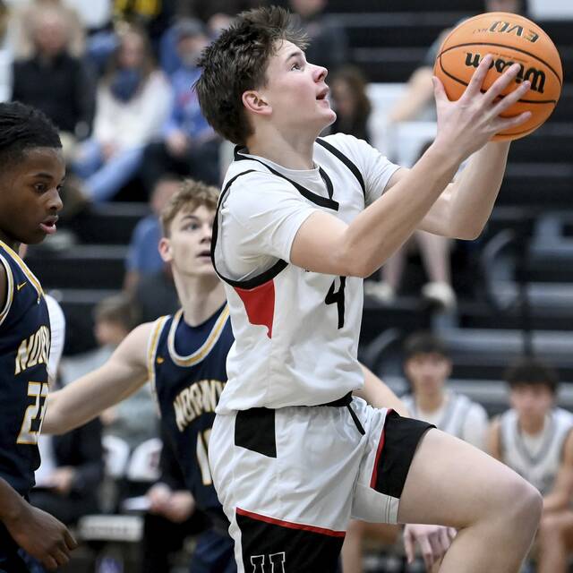 Trib 10: Upset bug bites 2 power-ranked teams in 1st round