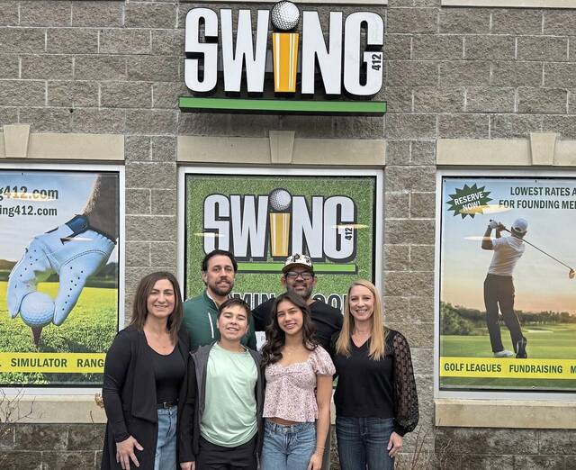 New indoor golf simulator lounge eyes March opening in Indiana Township