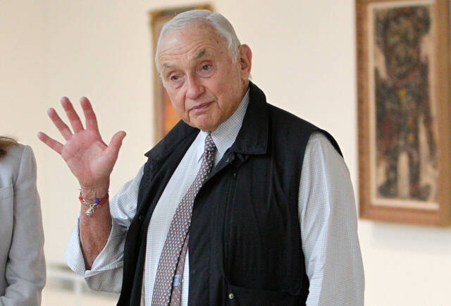 Billionaire Les Wexner says he was ‘duped’ by adviser Jeffrey Epstein, ‘a world-class con man’