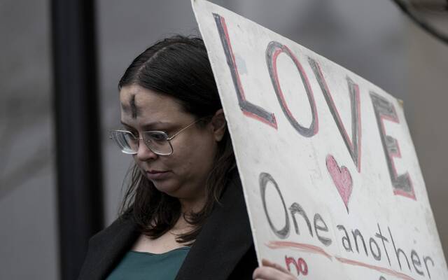 ‘Unconscionable’: At Ash Wednesday vigil in Pittsburgh, Christians decry ICE tactics, pray for immigrants