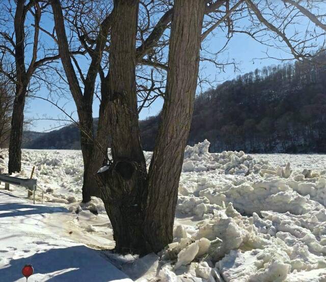 Ice jams cause flash flood alerts in 4 counties