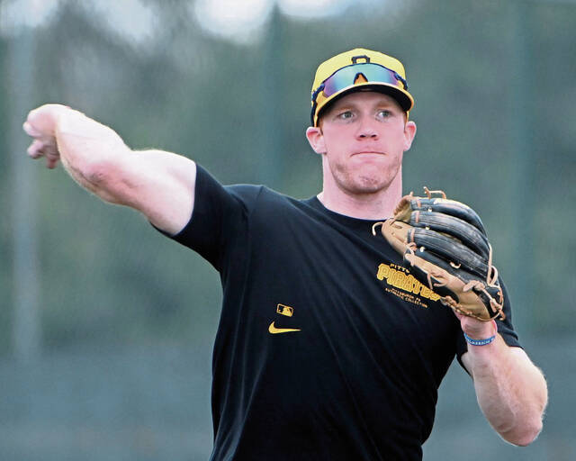 Pirates infielder Jack Brannigan breaks nose on bad hop, 2 relievers shut down by arm injuries