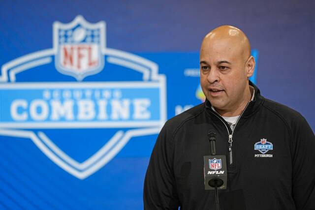 Steelers GM Omar Khan open to another season with Aaron Rodgers at QB