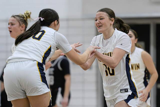 Senior Ava Christopher leads Norwin girls to 3rd straight trip to WPIAL finals