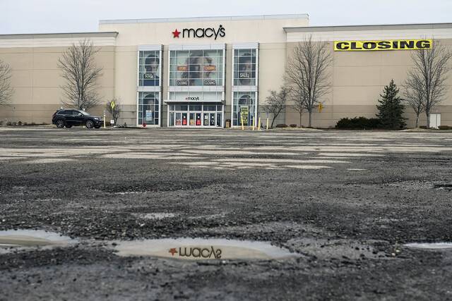 ‘Buyers of last resort’: Experts weigh in on Namdar’s Macy’s purchase