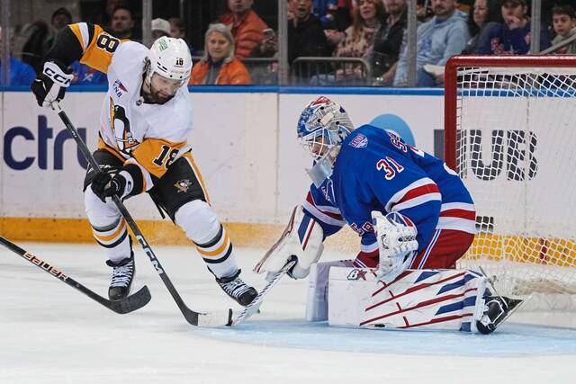 Penguins lose to Rangers in shootout