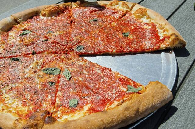 8896880_web1_ptr-davide-pizza