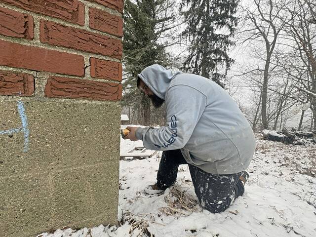 Slide 
													
													4