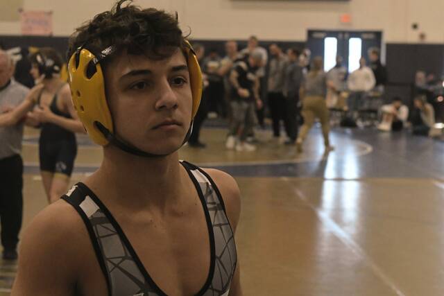 Adjusting to new weight class, Penn-Trafford senior turns focus to PIAA tournament