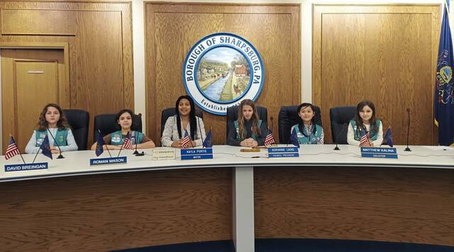 Girl Scouts meet with Sharpsburg mayor, learn about local government