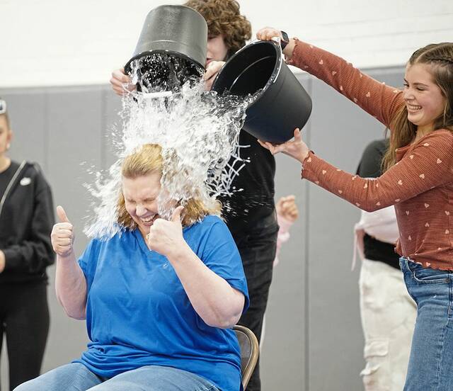 Freezin’ for a reason: Gateway Middle School mentorship group raises money for Special Olympics