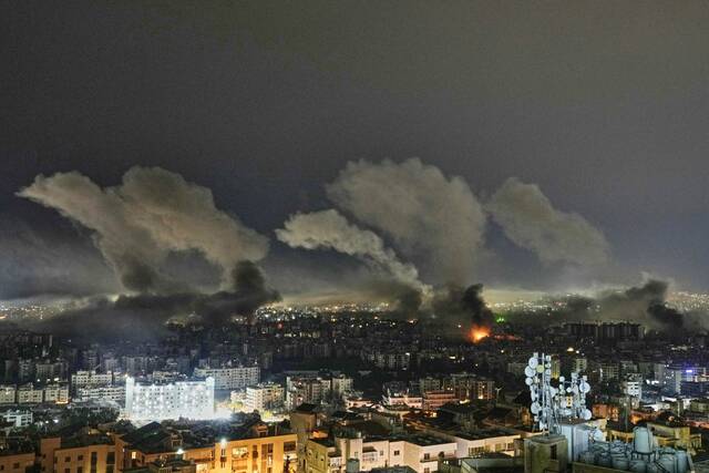 9347982_web1_ap26070707588551