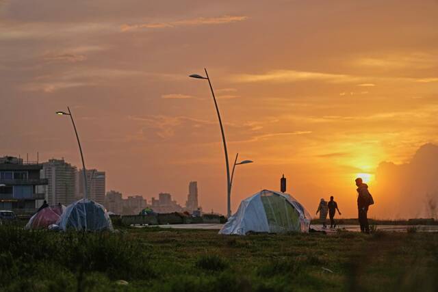 9347987_web1_ap26074607797902