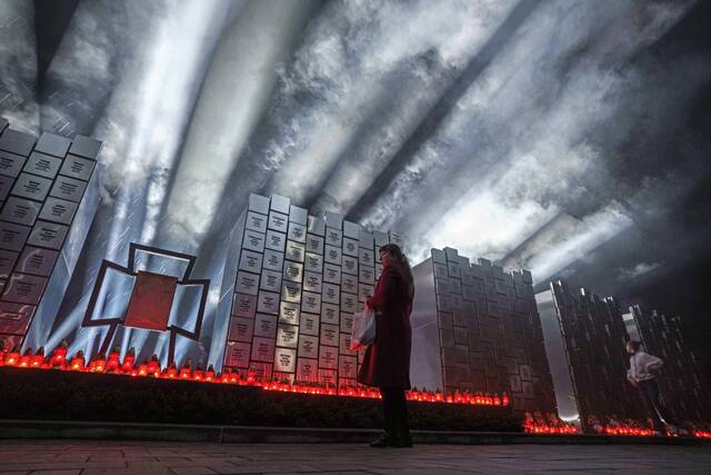 9348015_web1_ap26089721529617 9348015_web1_ap26089721529617