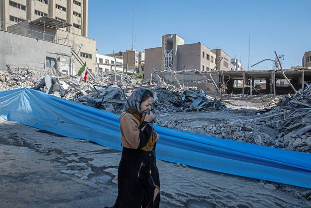 As Israel pounds Lebanon, thousands of Syrians there flee back home