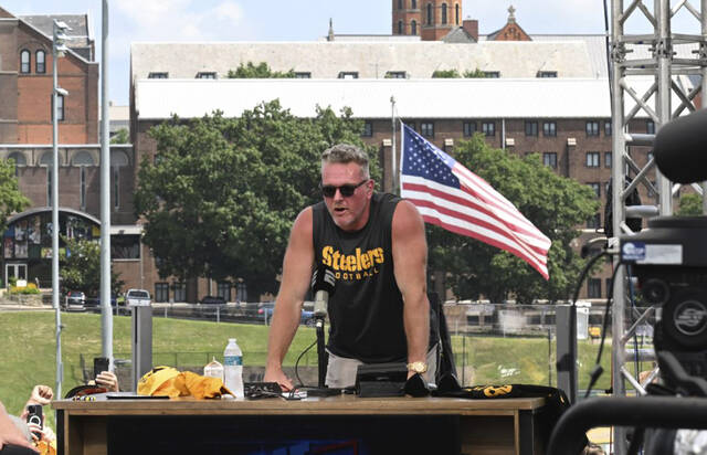 Joe Starkey: Why couldn’t Pat McAfee just ask Aaron Rodgers a simple question?