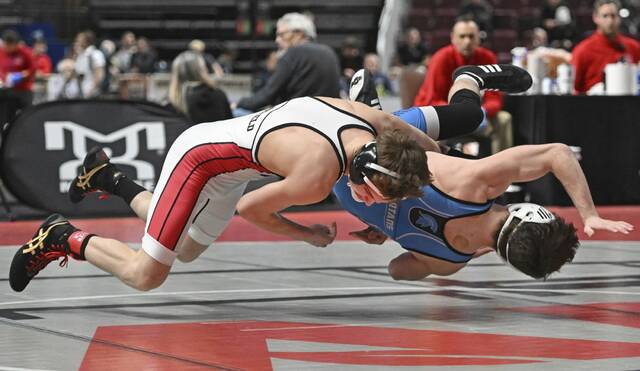 Hempfield’s Nico Kapusta has eventful Day 1 at PIAA Class 3A wrestling championships