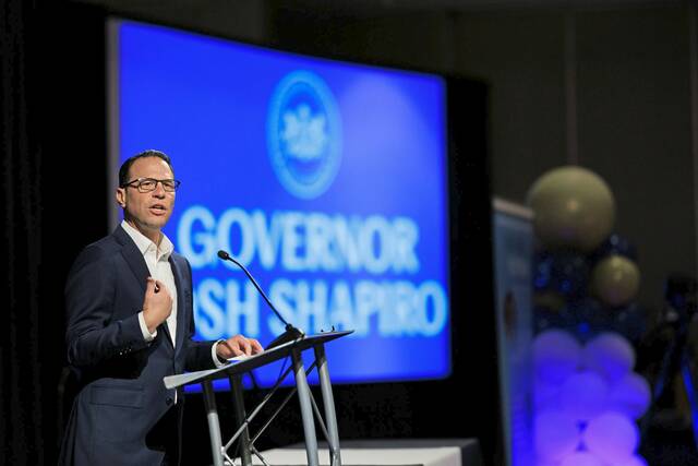 Poll: Pa. voters have a more favorable opinion of Shapiro than Trump