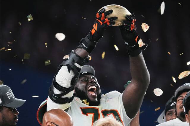 ‘Mountainous’ Miami tackle Markel Bell has pre-draft visit with Steelers