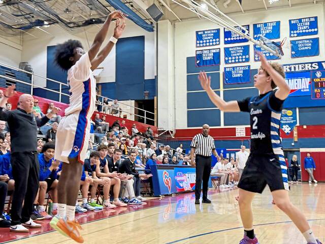Chartiers Valley rains 3-pointers on Exeter Township in PIAA Class 5A 1st round
