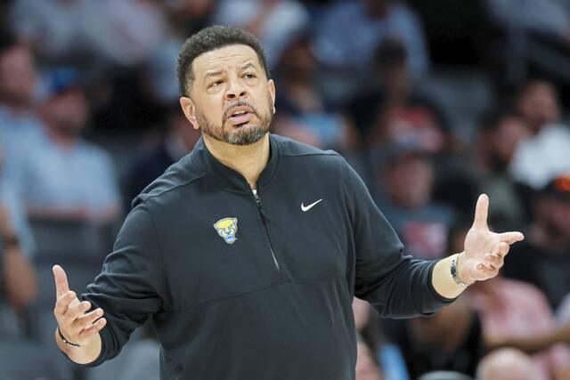 Pitt opts to retain men’s basketball coach Jeff Capel