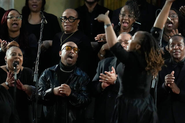 After a president-filled celebration, Rev. Jesse Jackson’s family gathers for an intimate homegoing