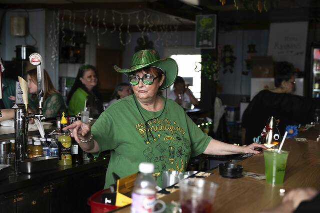 9366402_web1_vnd-pubcrawl003-030826