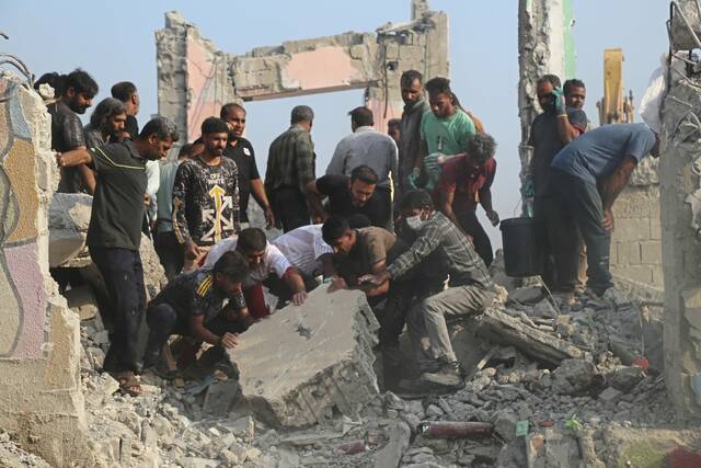 U.S. tomahawk hit naval base beside Iranian school, video shows