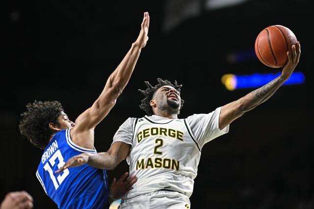 9369728_web1_ap26066835293002