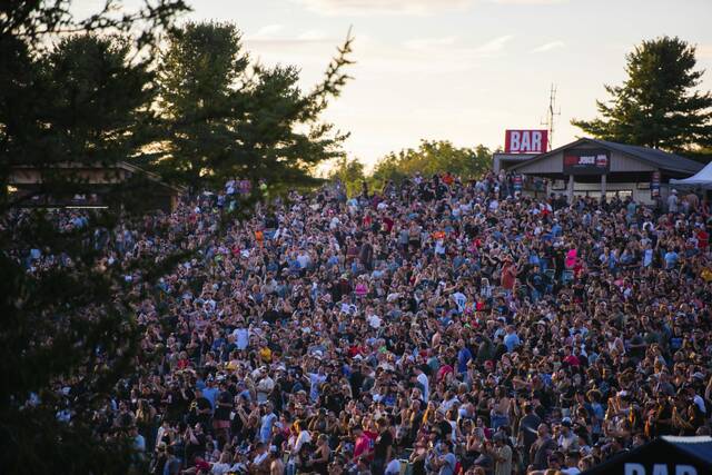 Man claims in lawsuit he was struck by beer can during concert at The Pavilion at Star Lake