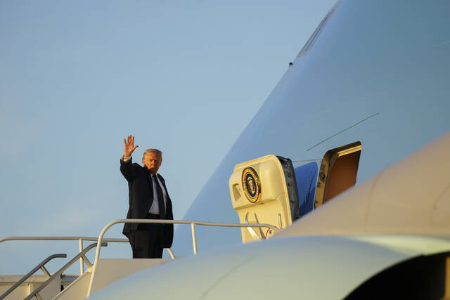 Trump threatens to crowd out Republicans’ midterm message