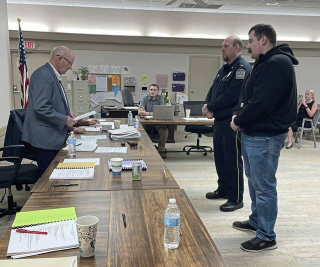 Leet officials recognize township first responders for life-saving action