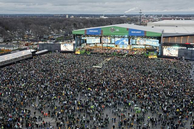 Slide 
													
													3