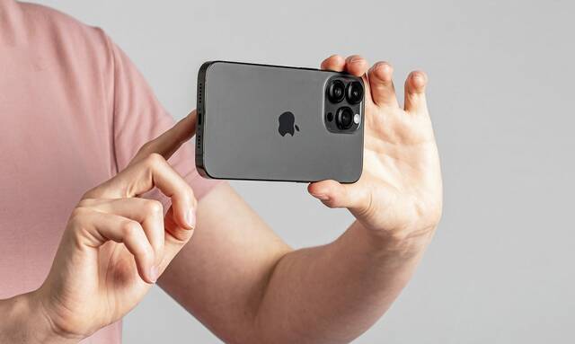 Felt cute, until they gave their husbands the phone