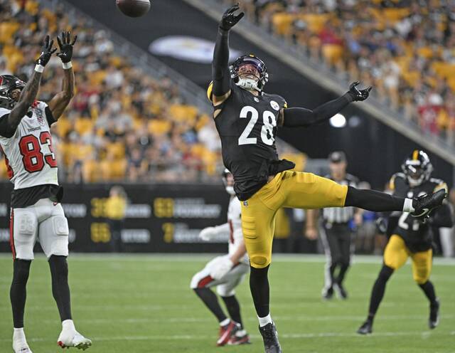 Steelers free agent special teams captain Miles Killebrew signs with Bucs