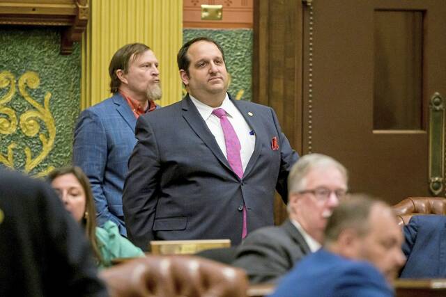 Michigan House votes to hike alcohol content limits for canned cocktails