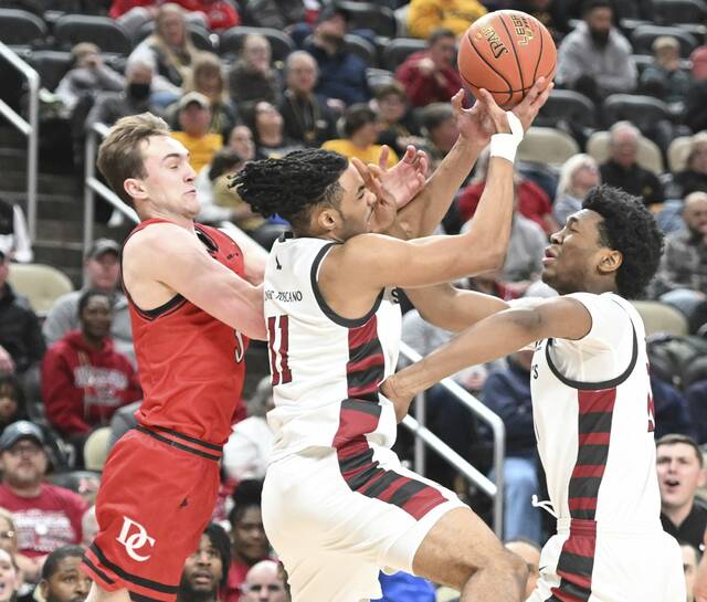 No. 3 St. Joseph’s takes down Davidson, advances to A-10 semifinals