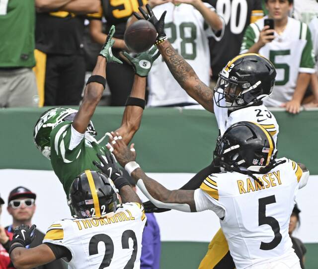 Former Steelers cornerback Darius Slay retires