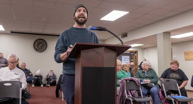 Still little word from Springdale officials on ICE agreement as residents protest