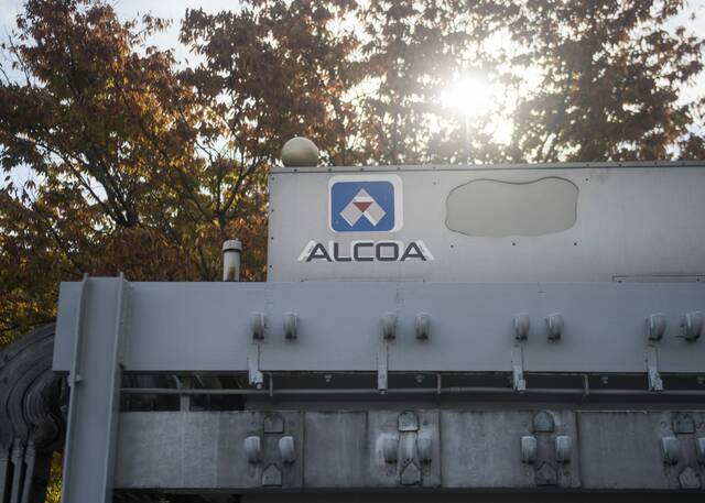 Alcoa nears first sale of property for potential data center