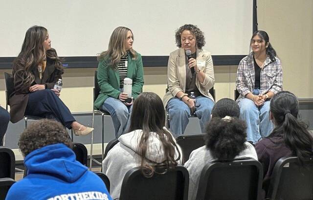 Women technology experts give advice to South Fayette students
