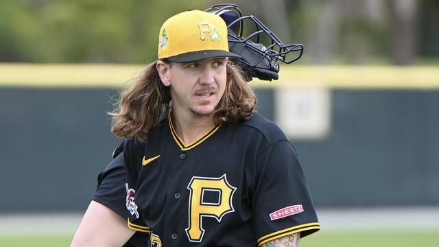 Pirates reassign RHP Mike Clevinger in final cuts, Hunter Barco, Jose Urquidy make team